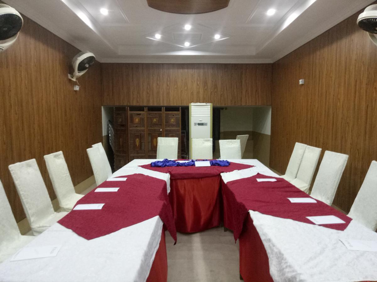 Sheza Inn Multan Exterior photo