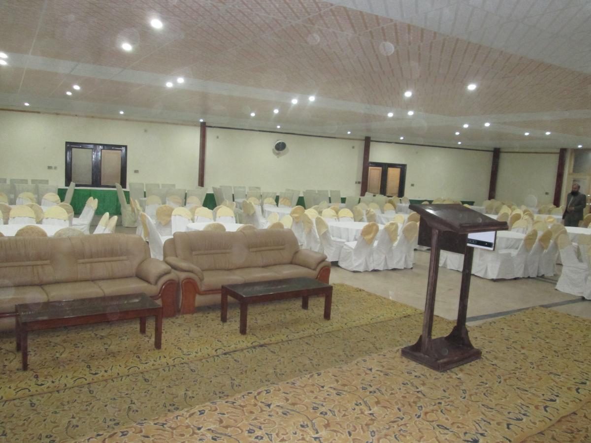 Sheza Inn Multan Exterior photo