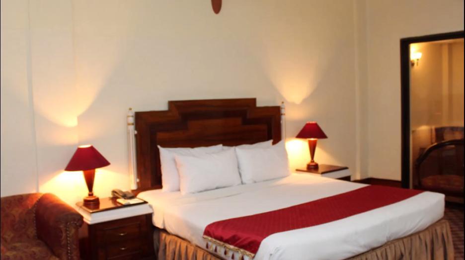 Sheza Inn Multan Exterior photo