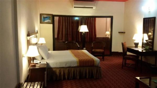 Sheza Inn Multan Exterior photo